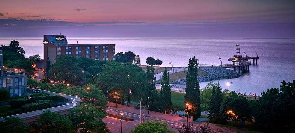Waterfront Hotel Downtown Burlington Bagian luar foto