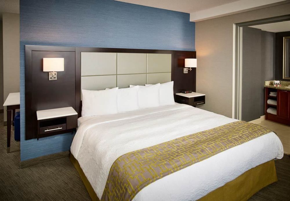 Waterfront Hotel Downtown Burlington Bagian luar foto