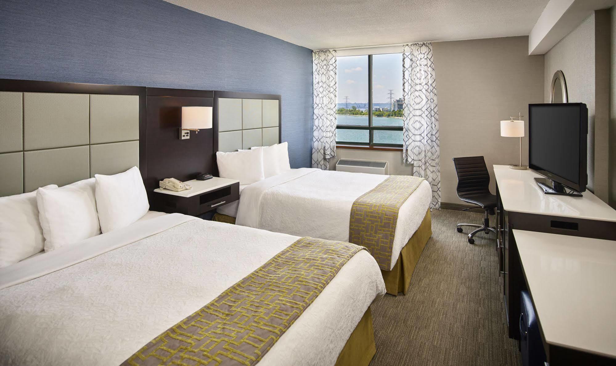 Waterfront Hotel Downtown Burlington Bagian luar foto