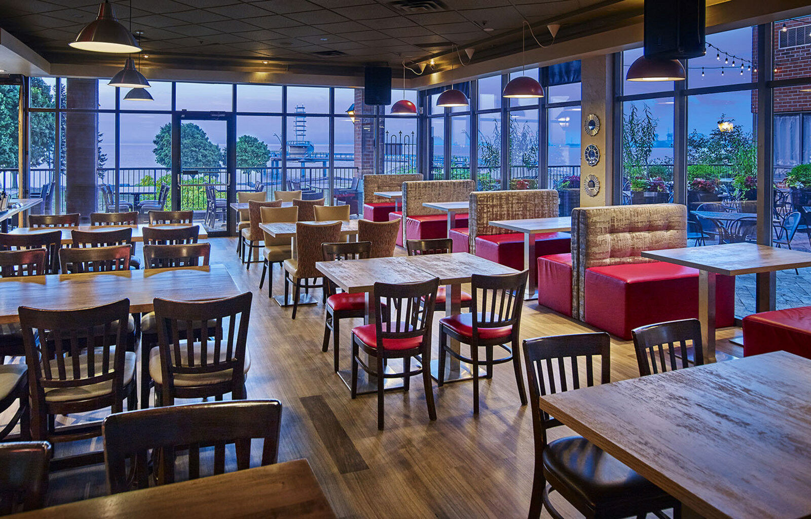 Waterfront Hotel Downtown Burlington Bagian luar foto