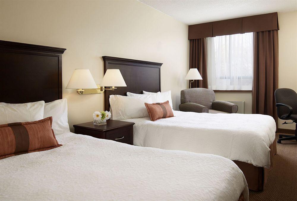 Waterfront Hotel Downtown Burlington Ruang foto